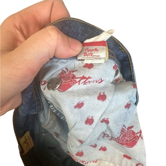 Y2K Vintage Apple Bottom Jeans | Original Apple Embroidery | Womens Size 32 - Picture 8 of 8